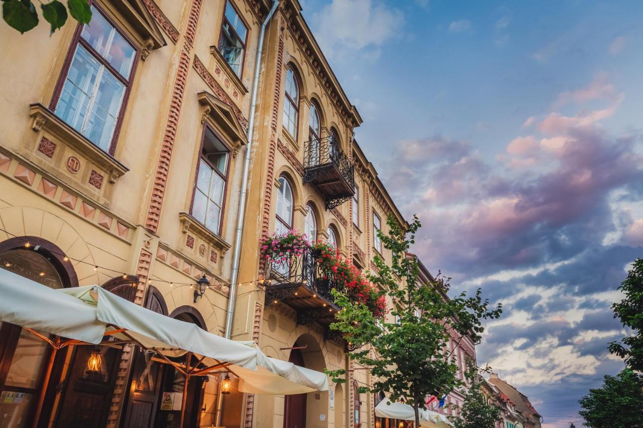 St Andrew'S Apartments Sibiu Bagian luar foto