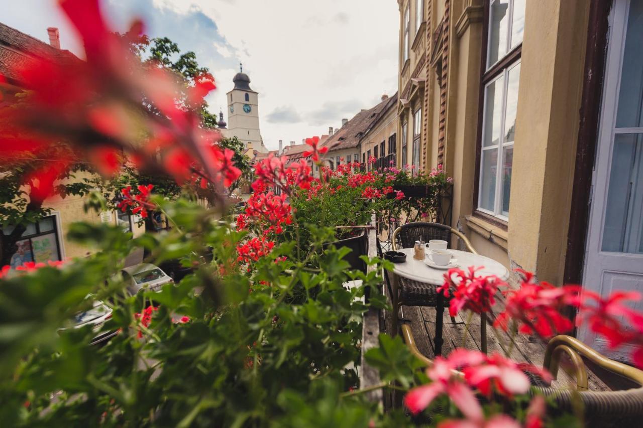 St Andrew'S Apartments Sibiu Bagian luar foto