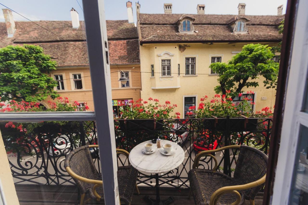 St Andrew'S Apartments Sibiu Bagian luar foto