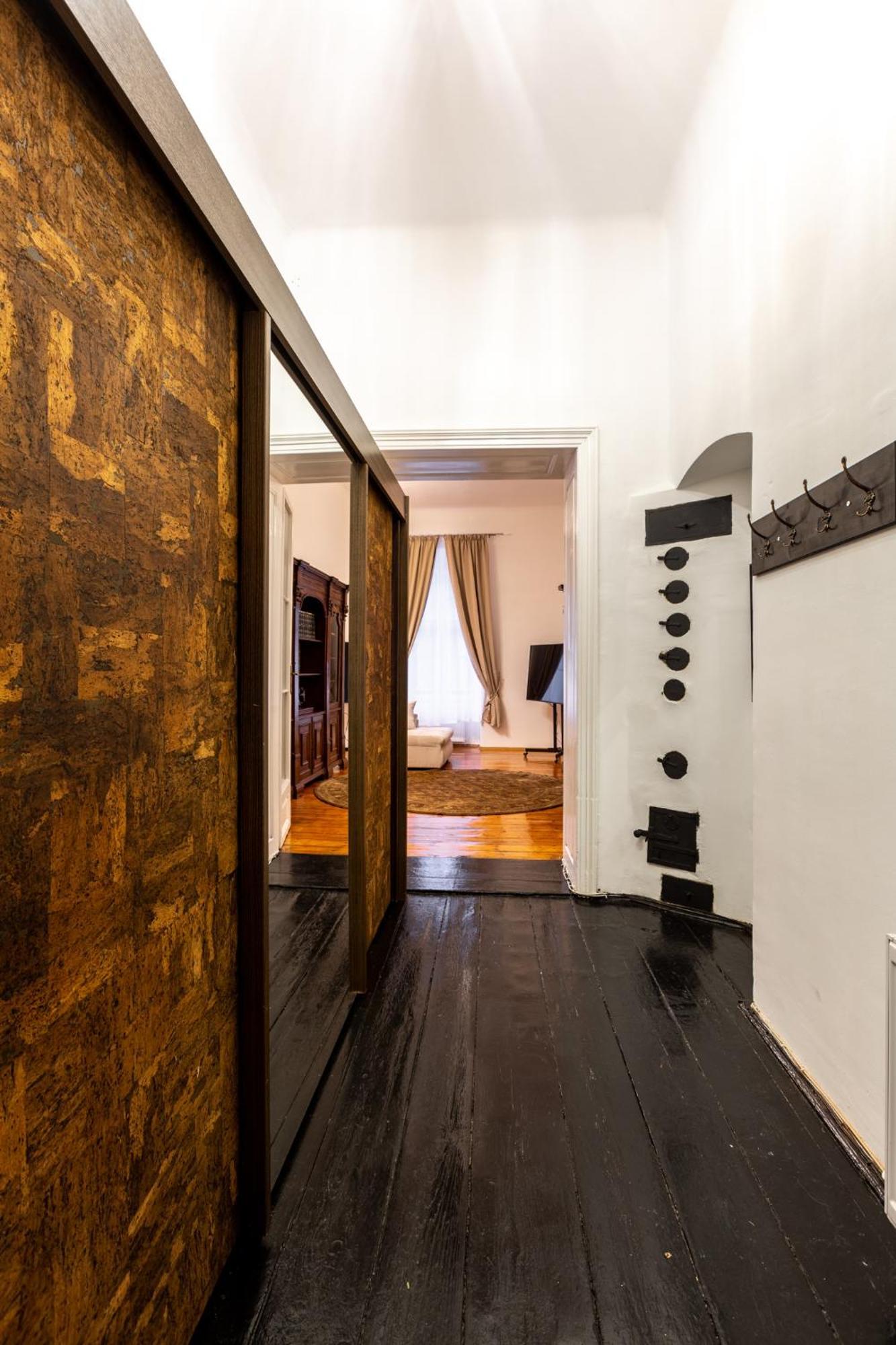 St Andrew'S Apartments Sibiu Bagian luar foto
