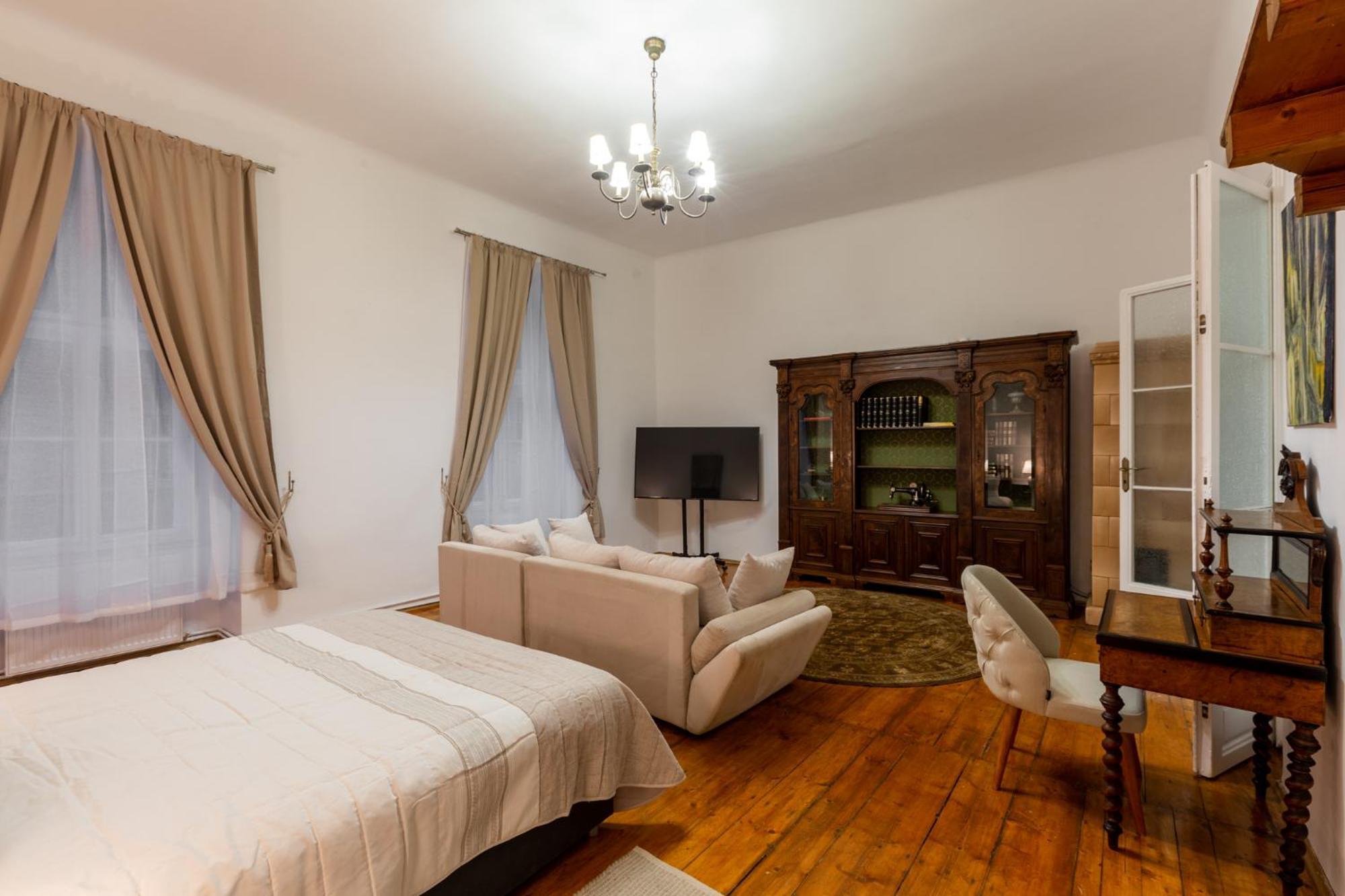 St Andrew'S Apartments Sibiu Bagian luar foto