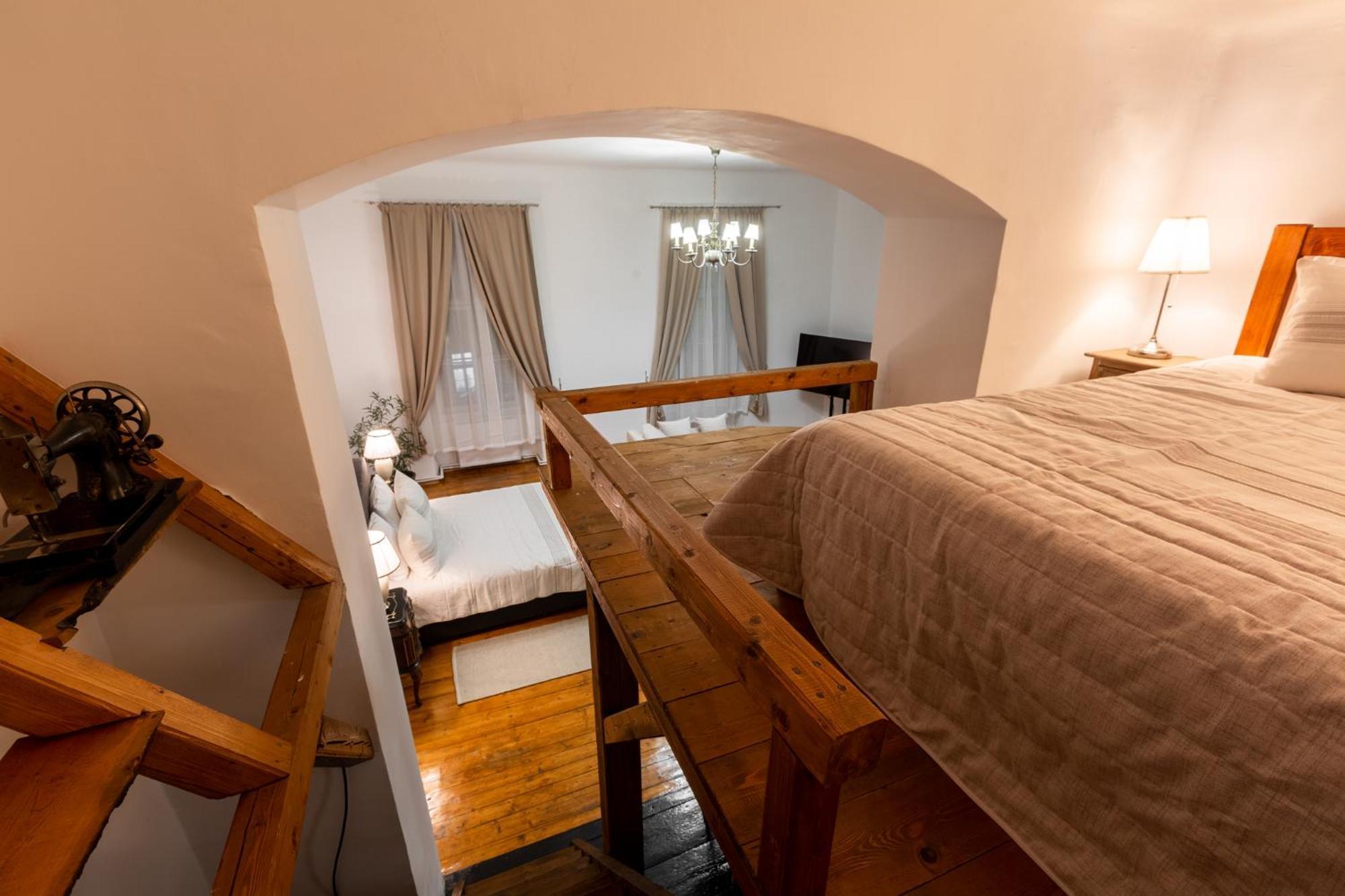 St Andrew'S Apartments Sibiu Bagian luar foto
